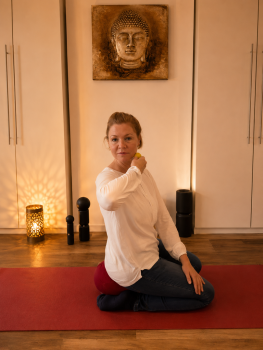 Meike Kämmerer, Rotationsübung für HWS u. BWS